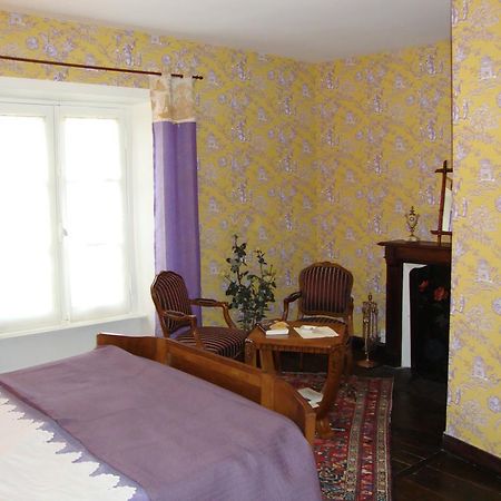 Bed and Breakfast Domaine De La Dame De Lauriere Solignac Exterior foto