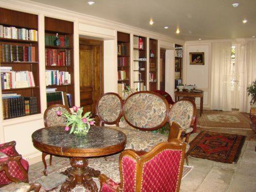 Bed and Breakfast Domaine De La Dame De Lauriere Solignac Exterior foto