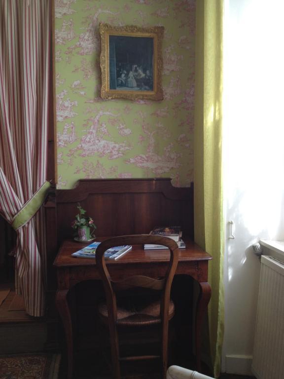 Bed and Breakfast Domaine De La Dame De Lauriere Solignac Zimmer foto
