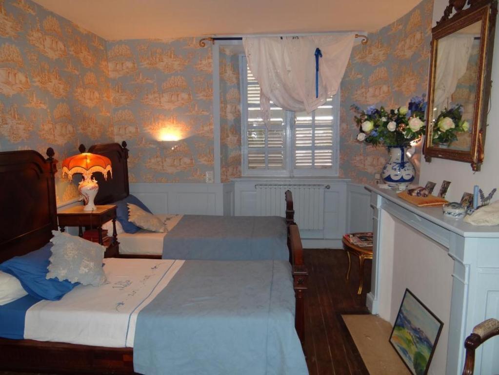 Bed and Breakfast Domaine De La Dame De Lauriere Solignac Zimmer foto